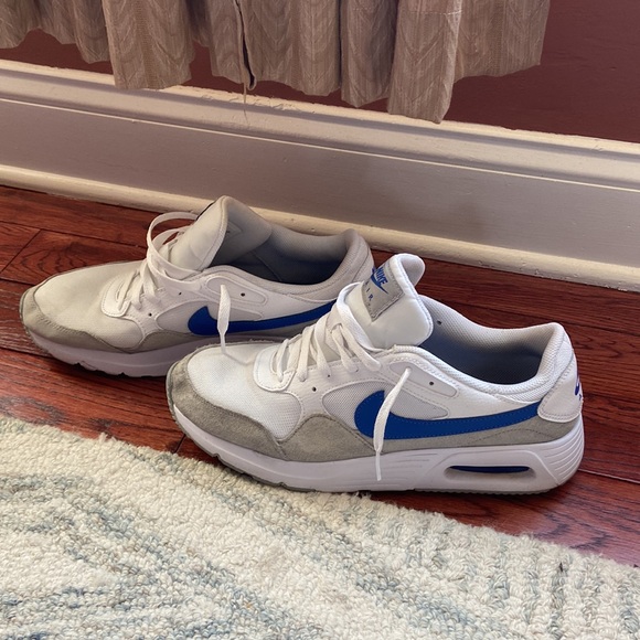 Nike Sneakers - Picture 3 of 5